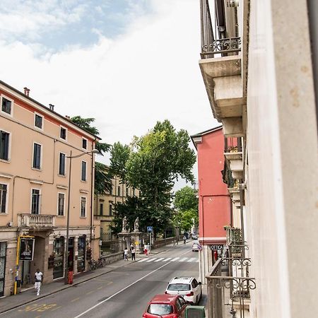 Intero Appartamento Nel Cuore Di Vicenza Bagian luar foto